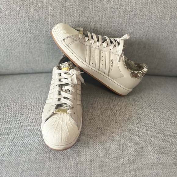 Adidas superstar Shoes - Picture 2 of 7